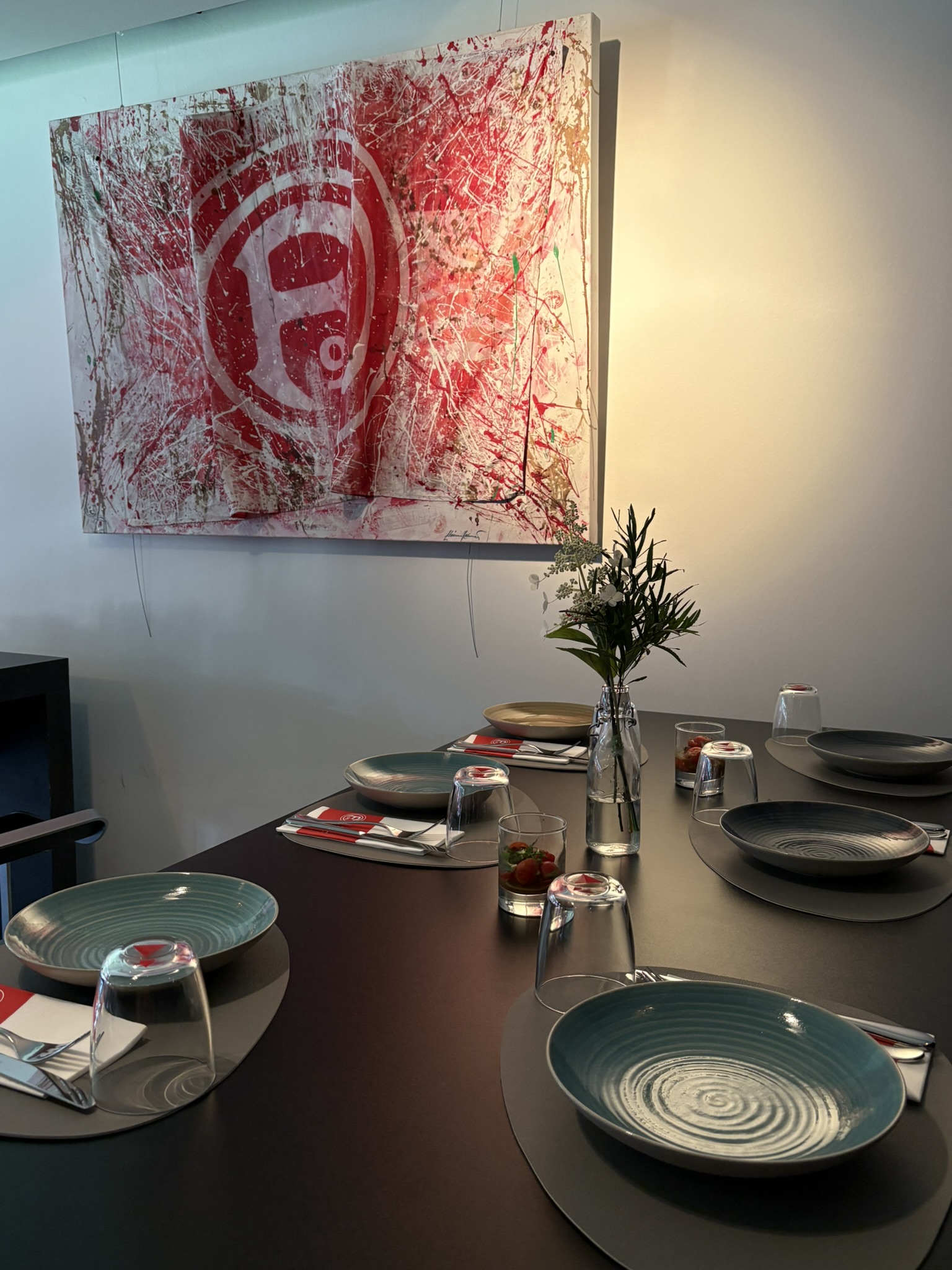 Loge mit Bild Fortuna und Tisch_nah